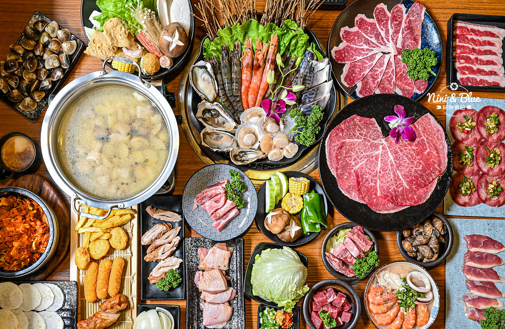 台中香香燒肉|豐原燒肉火鍋吃到飽，海鮮粥、韓式石鍋拌飯、蒜頭雞也很狂