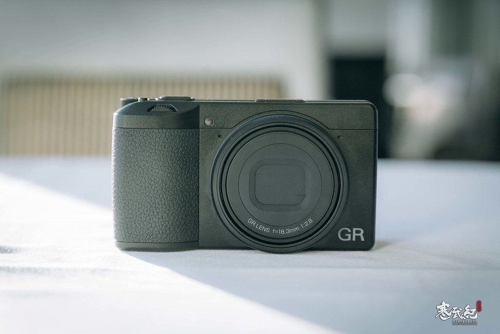 Ricoh GR III｜資深文青口袋高畫質相機‧街拍神器の終極進化！