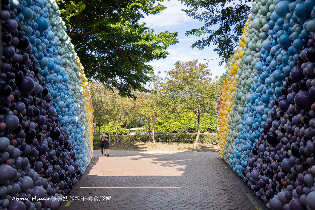 新北免費親子景點 鶯歌陶瓷博物館 鶯歌藝術季 免門票 園區好大 一起來許願糖果牆、遠得要命藝術廁所美拍 孩子還能玩乾淨的白沙坑 @嘿!部落!