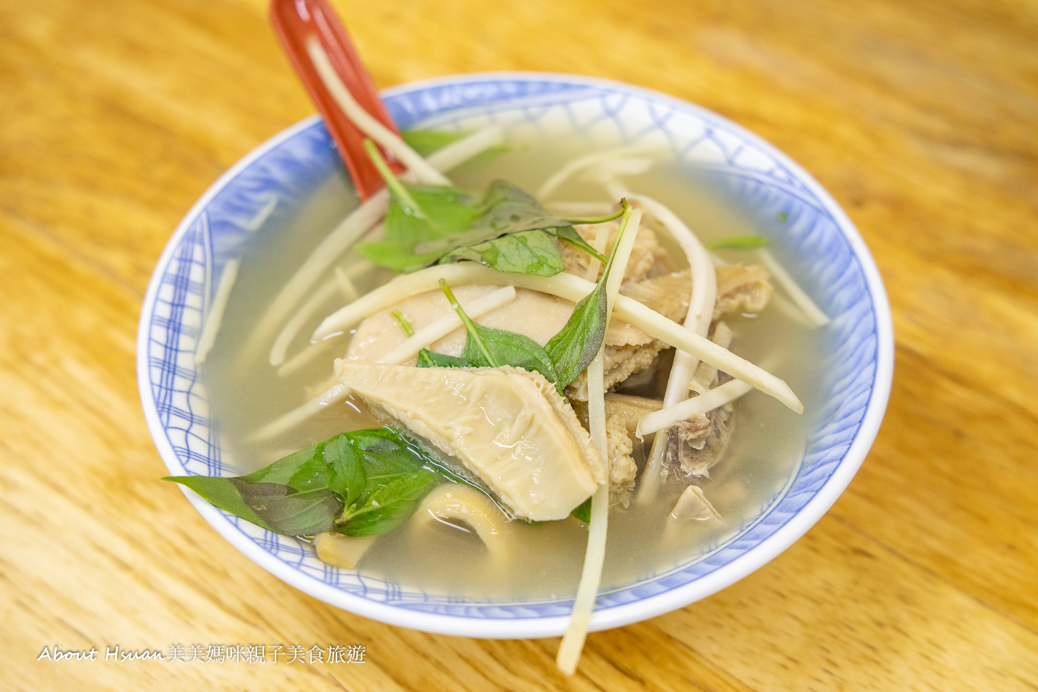 中壢美食 民生市場內的牛鮮莊牛肉店 60年老店，沒有華麗裝潢，不注意就錯過了好味道 @嘿!部落!