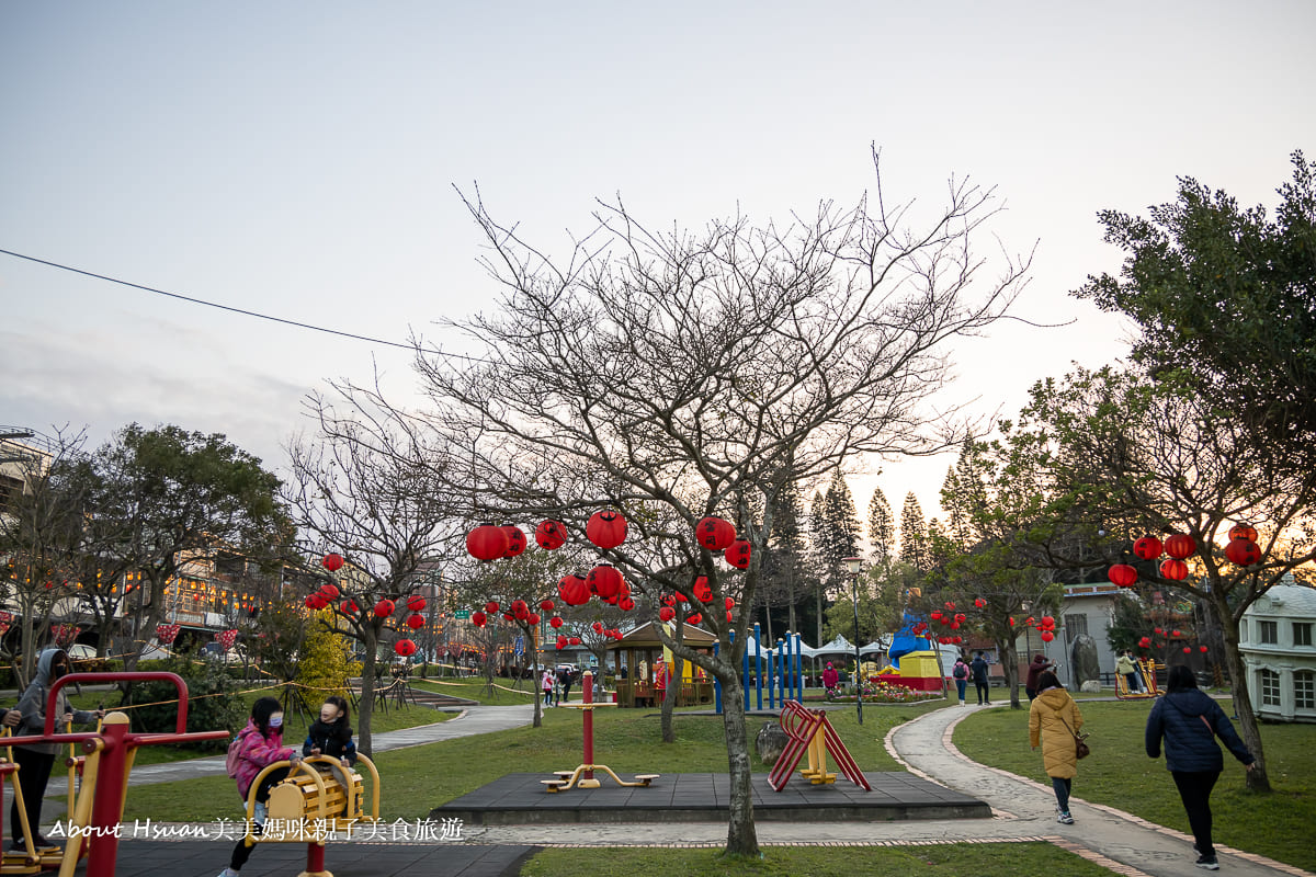 桃園楊梅親子景點 伯公岡公園 對面就是埤塘公園 一次可以順遊兩個免費景點 走走看看這美麗的懷舊小鎮