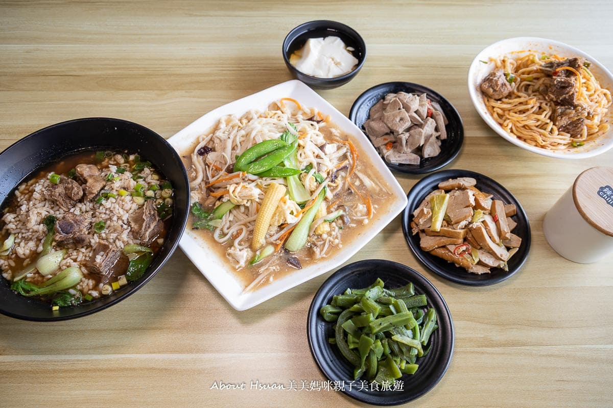 中壢河岸美食 鍾小勤麵食館(店家自備停車位) 中原大學美食推薦 好吃大碗大份量 還有豆花免費無限吃 @嘿!部落!