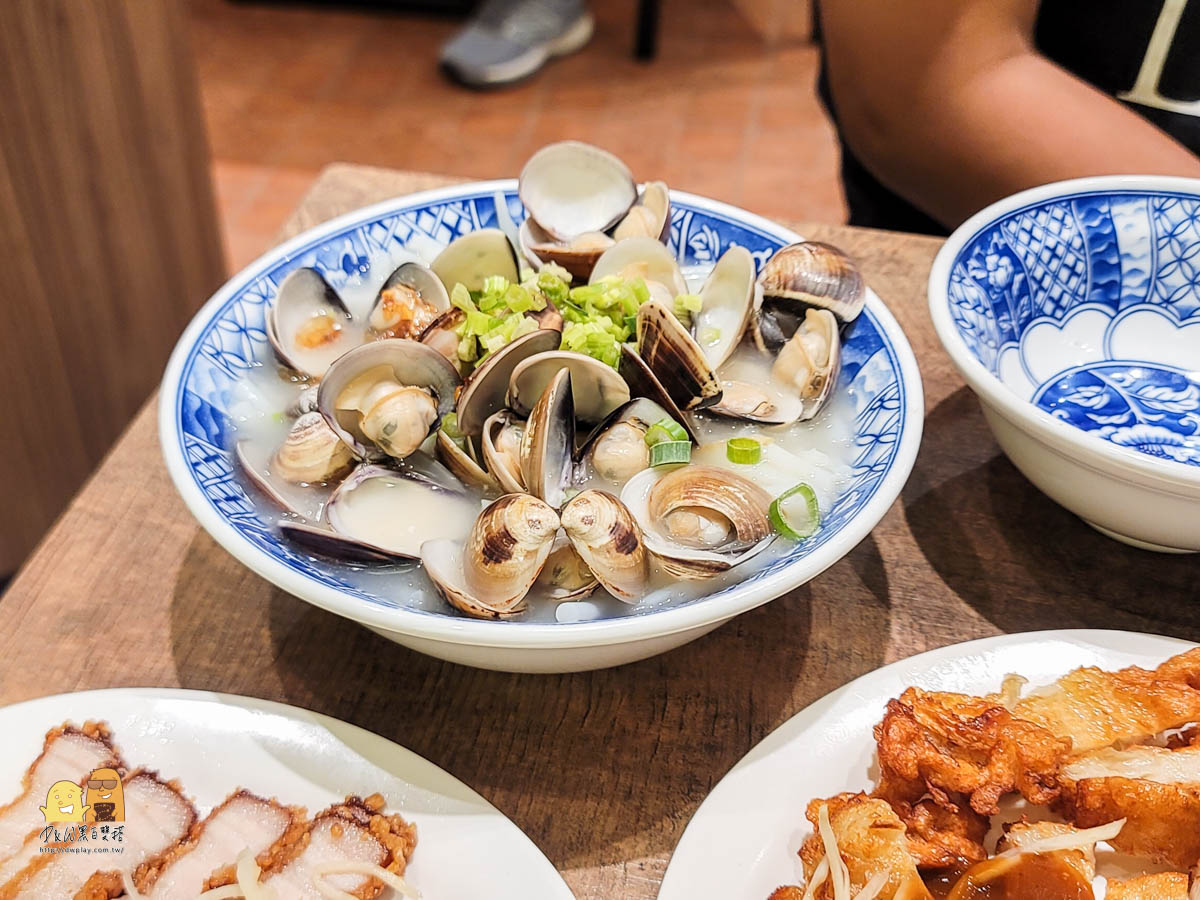 新開幕！吃到痛風的興安街美食胡饕米粉湯，鮮味十足！近南京復興捷運站，飲料暢飲甜不辣香又好吃 @嘿!部落!