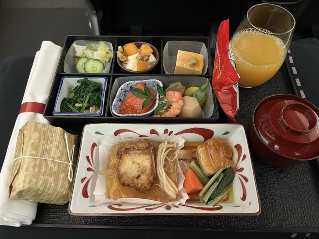 [飛行體驗] JL99 日本航空商務艙 (HND 日本東京羽田 &#8211; TSA 台北松山) @嘿!部落!