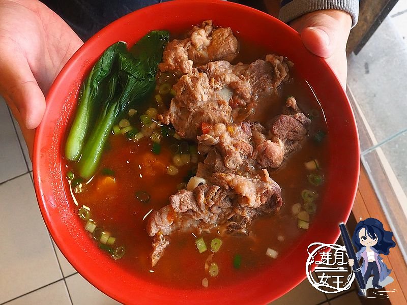 桃園中壢美食-牛小二牛肉麵-不起眼轉角小店面，有甘甜的蕃茄南瓜大排骨牛肉麵 @嘿!部落!