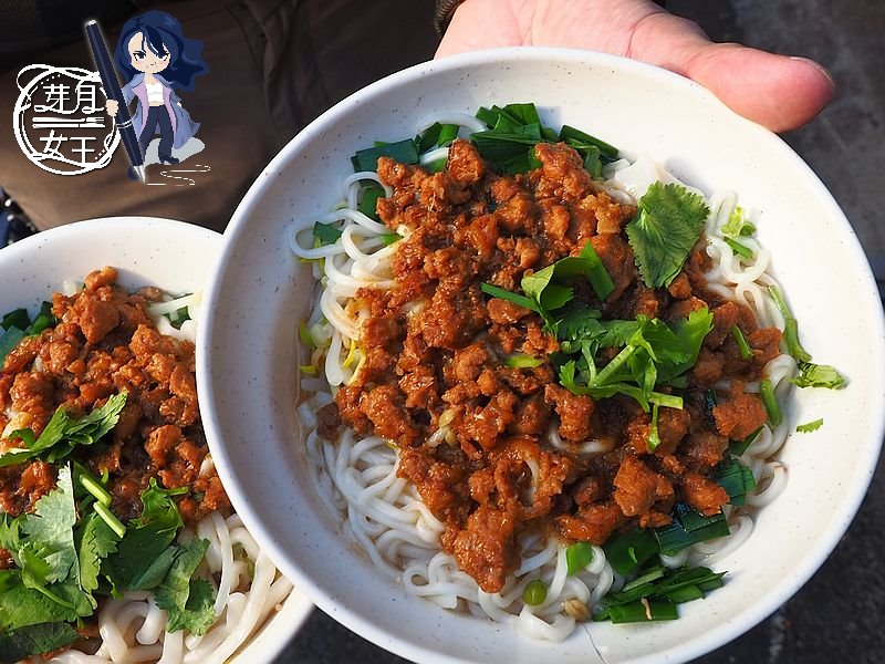 桃園大園美食-母女麵-菜市場裡面好吃早午餐，豪邁頭家嬤太可愛