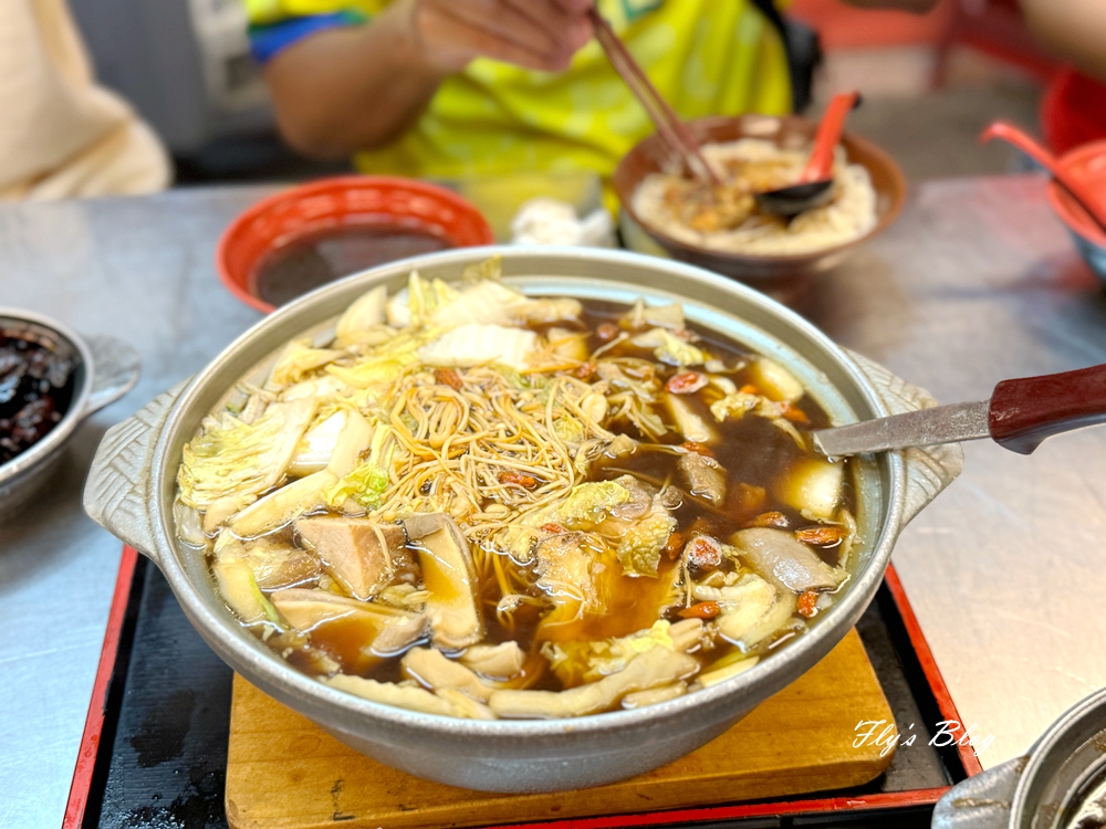 萬得富爸爸肉骨茶王中王，標榜正宗道地的肉骨茶，乾湯都好吃 @嘿!部落!