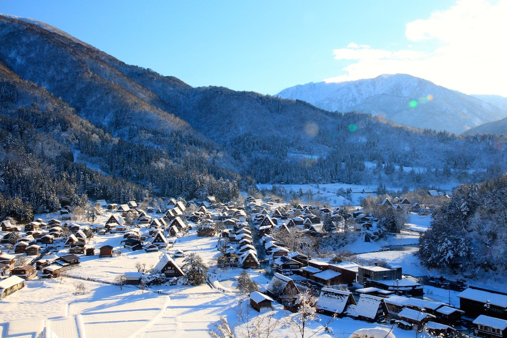 岐阜 | 白川鄉合掌村。冬雪裡的夢幻童話世界/日本三大茅葺屋根集落(交通方式、住宿建議、散策地圖、點燈資訊) @嘿!部落!