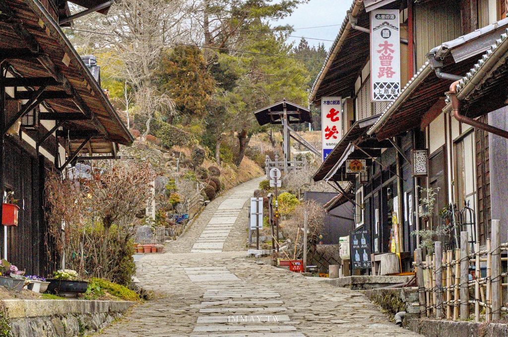 岐阜 | 踏上木曾古道的石板路，彷彿回到江戶時代的宿場 | 中山道第四十七號驛站「馬籠宿」 @嘿!部落!