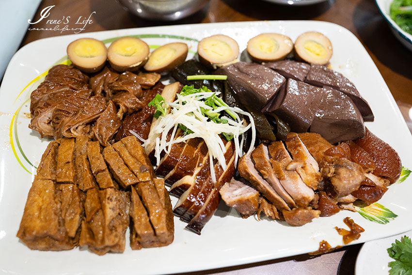 宜蘭礁溪美食｜三民大飯店超大鍋滷味自己夾，人潮滿到溢出來，還附設停車場