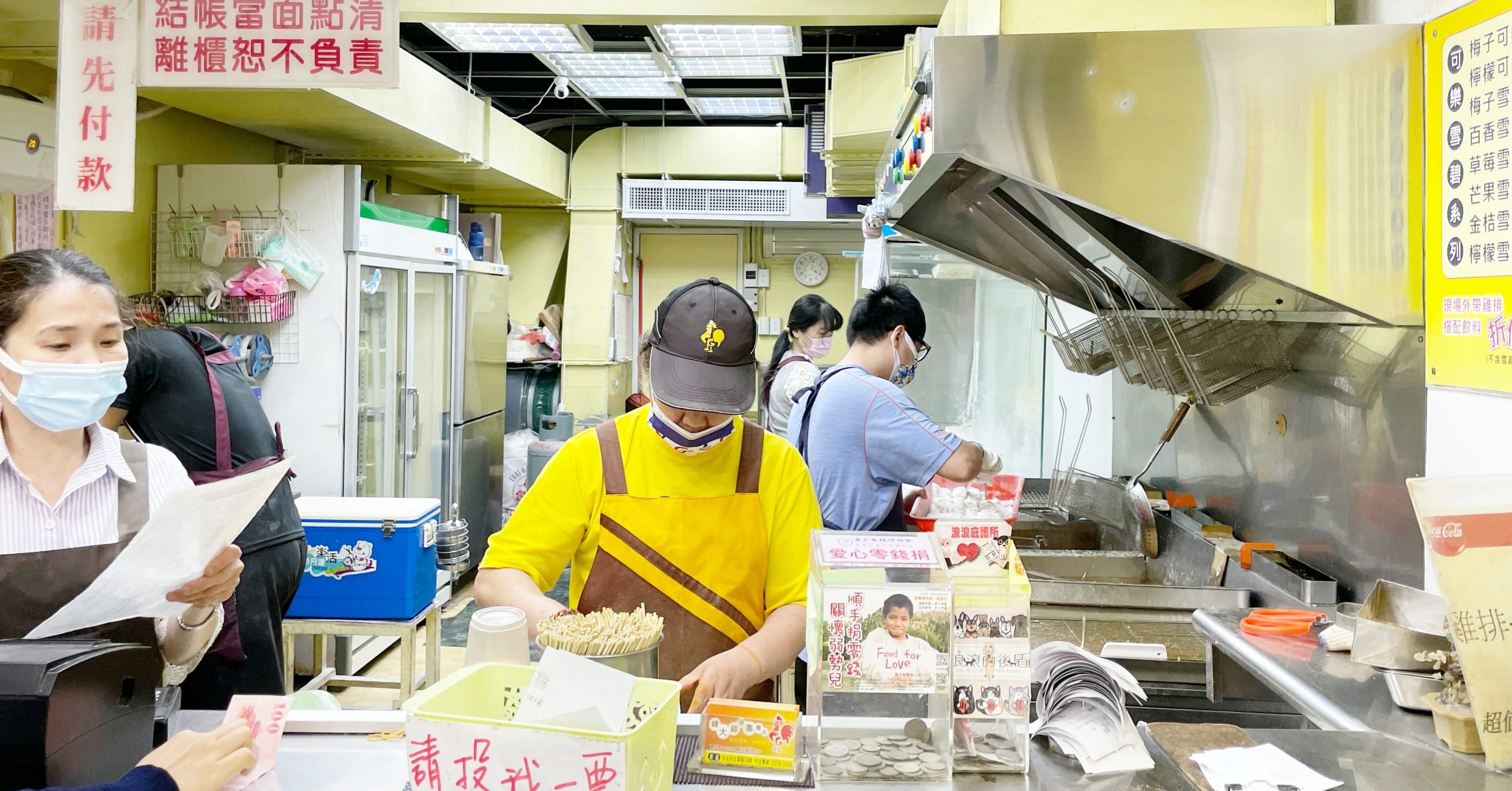 【台北小巨蛋美食】緯大雞排，雞排大塊又好吃(菜單)