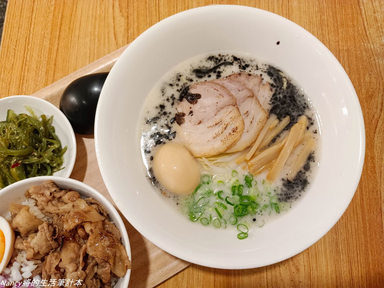 (三重美食)日和家拉麵小清新屋台風格的拉麵店-免費加麵、加飯，提供外帶服務 @嘿!部落!