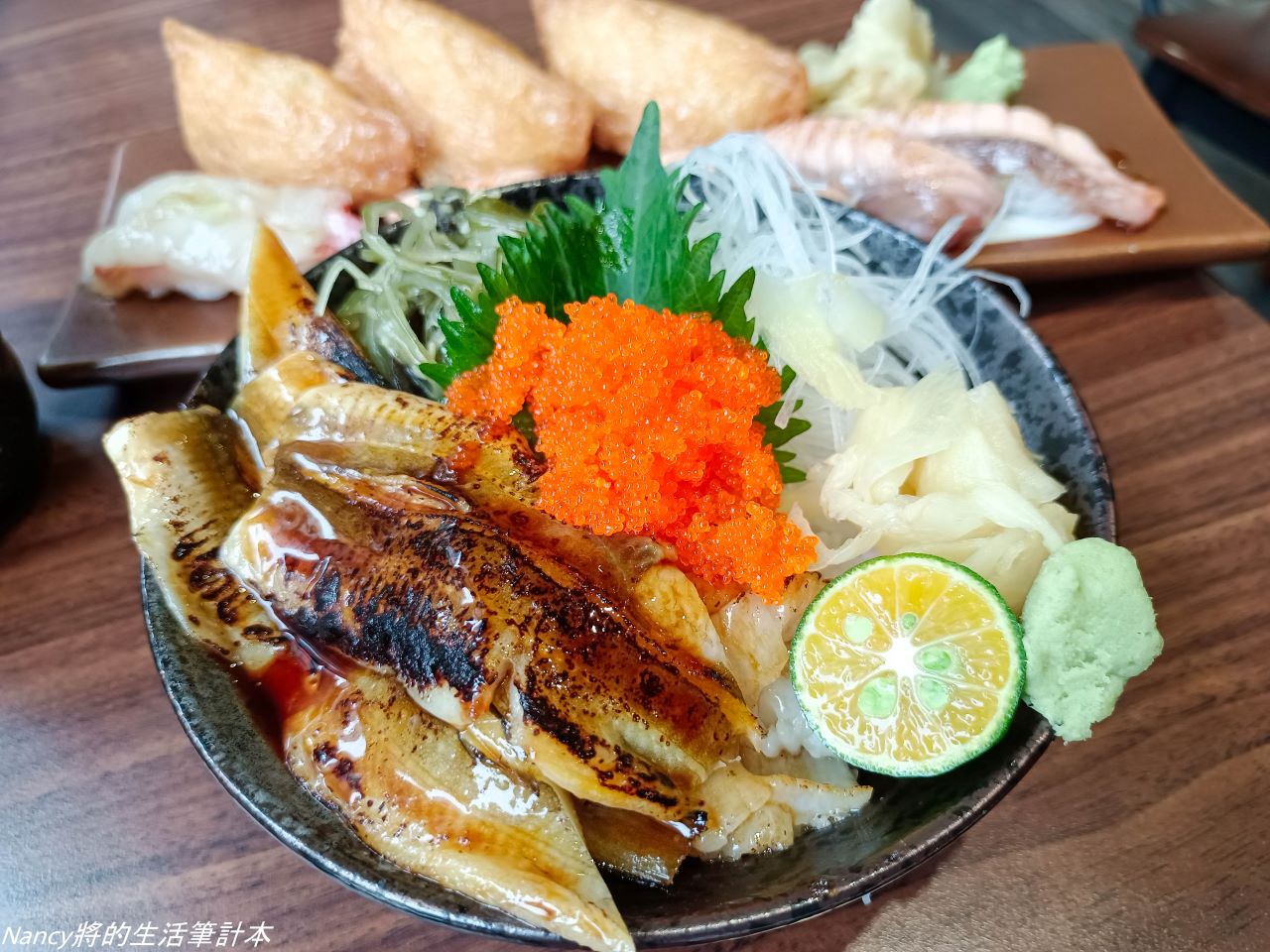 (板橋美食)板橋日本料理推薦-雛匠生魚丼飯專賣店，身處巷弄內的低調小店炙燒鮭魚握壽司四貫只賣100元，鄰近板橋車站 @嘿!部落!