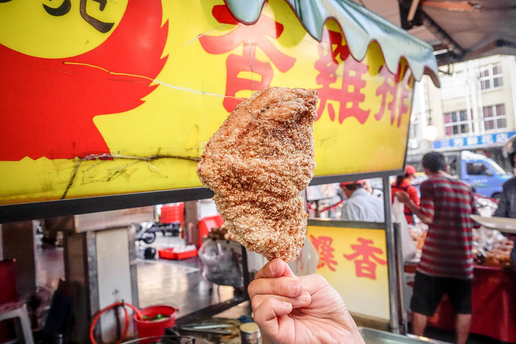 高雄美食 三民市場美味炸雞排 烤黑輪 燒馬蛋 市場美食推薦 @嘿!部落!