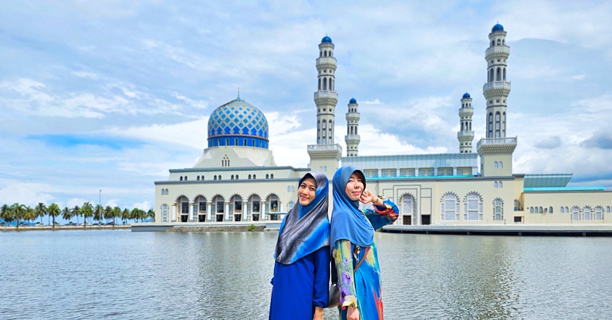 沙巴景點【水上清真寺 City Mosque】亞庇必訪最夢幻水上伊斯蘭教堂，夕陽倒影美炸 @嘿!部落!