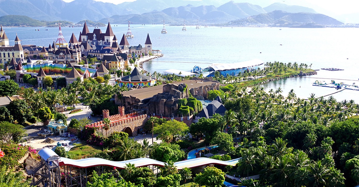 芽莊景點》芽莊珍珠島樂園 Vinpearl Land Nha Trang～陸上樂園、水上樂園，還有海底隧道水族館和動物園～親子必遊「越南迪士尼」真的好好拍也好好玩 @嘿!部落!