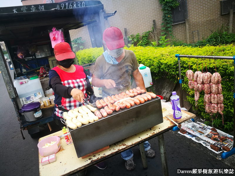 桃園香腸推薦|大溪幸福小站現烤蜜汁香腸/大溪埔頂公園旁只賣三小時超人氣大腸包小腸