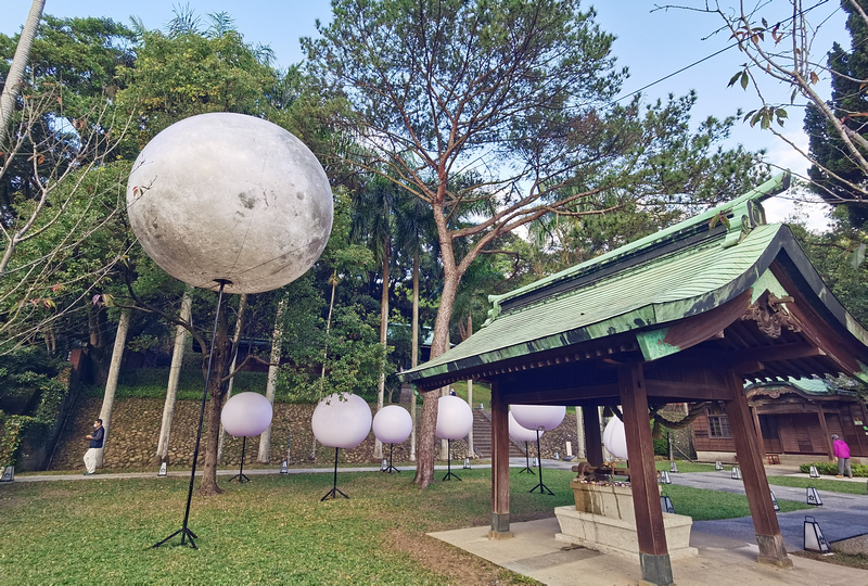 桃園神社|吃神社豆花拍巨型月球日本神社桃園打卡景點(交通停車)元宇宙光影藝術祭