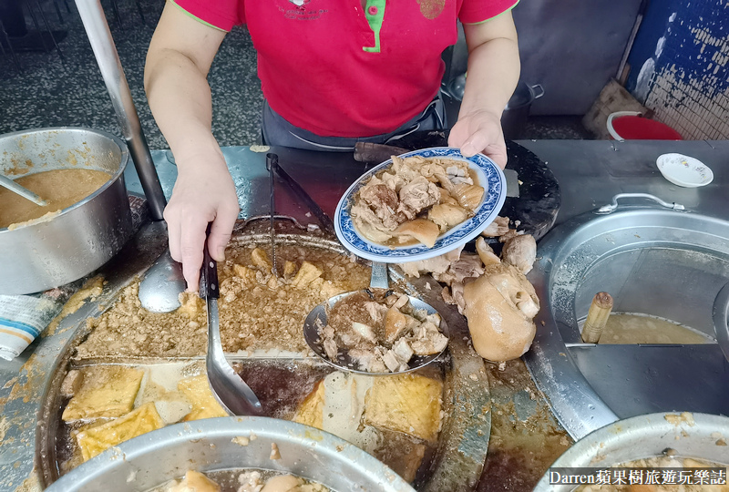 三重美食|阿發豬腳飯/在地人才知道隱藏巷弄台北橋站美食(菜單價位) @嘿!部落!